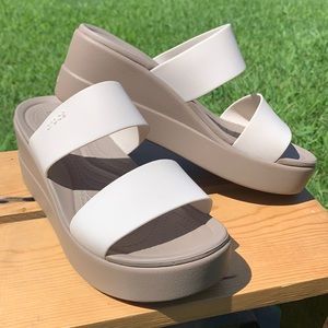 CROCS Brooklyn Mid Wedge